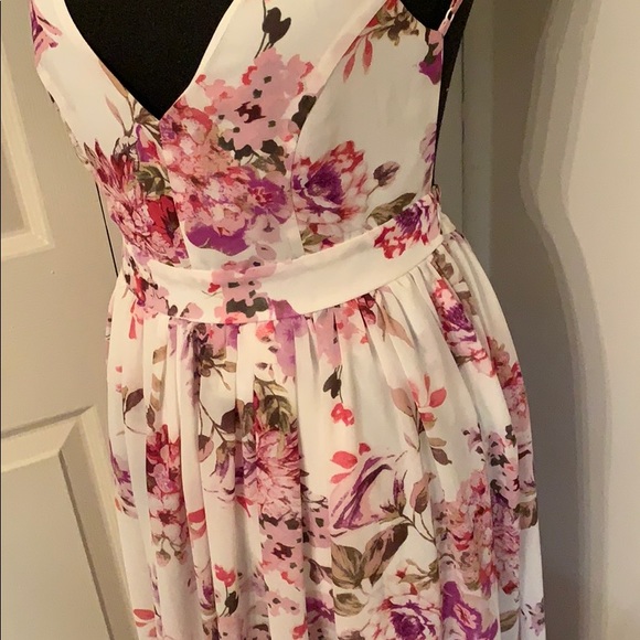 Backless Dress - Picture 2 of 5